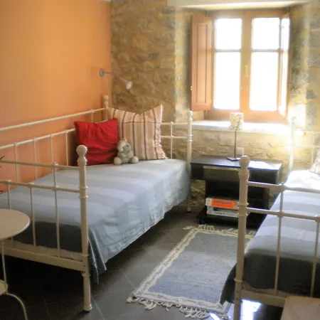 Stone House In A Quiet Landscape, * 利昂尼迪翁