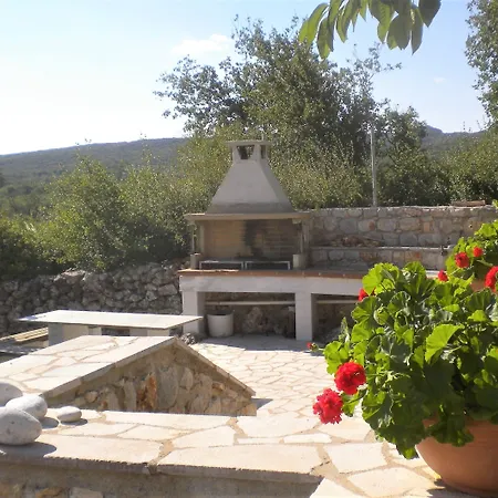 Dom wakacyjny Stone House In A Quiet Landscape, *