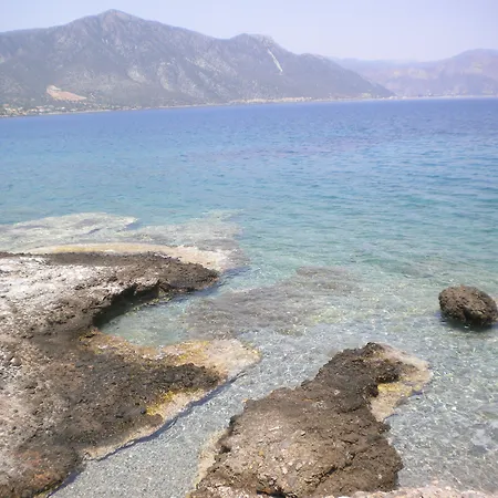 Stone House In A Quiet Landscape, * 利昂尼迪翁