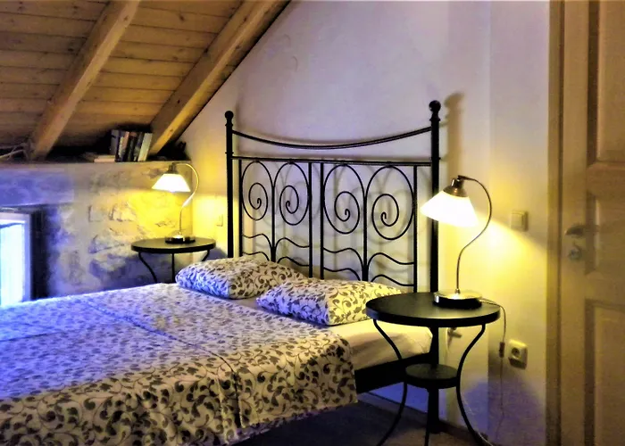 Stone House In A Quiet Landscape, Leonídio