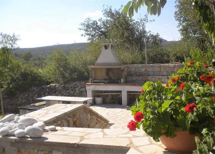 Nyaraló Stone House In A Quiet Landscape, *