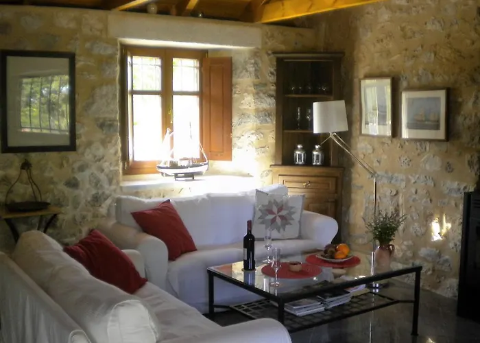 Stone House In A Quiet Landscape, Casa vacanze