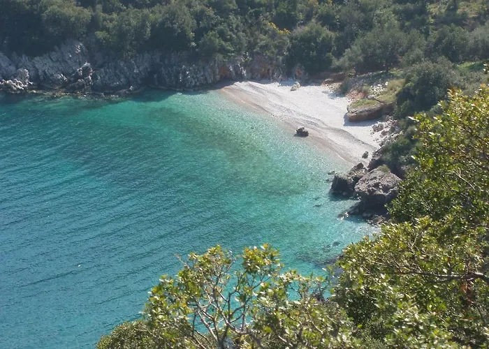 Nyaraló Stone House In A Quiet Landscape, *