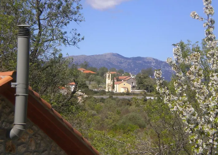 Casa vacanze Stone House In A Quiet Landscape,