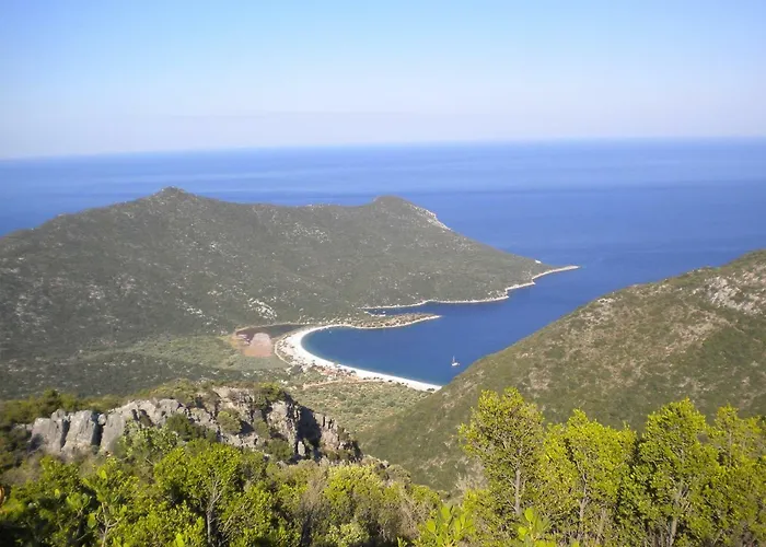 Stone House In A Quiet Landscape, Casa vacanze